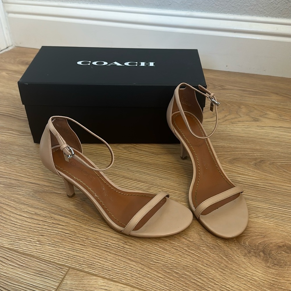 COACH nudist sandals sz. 6